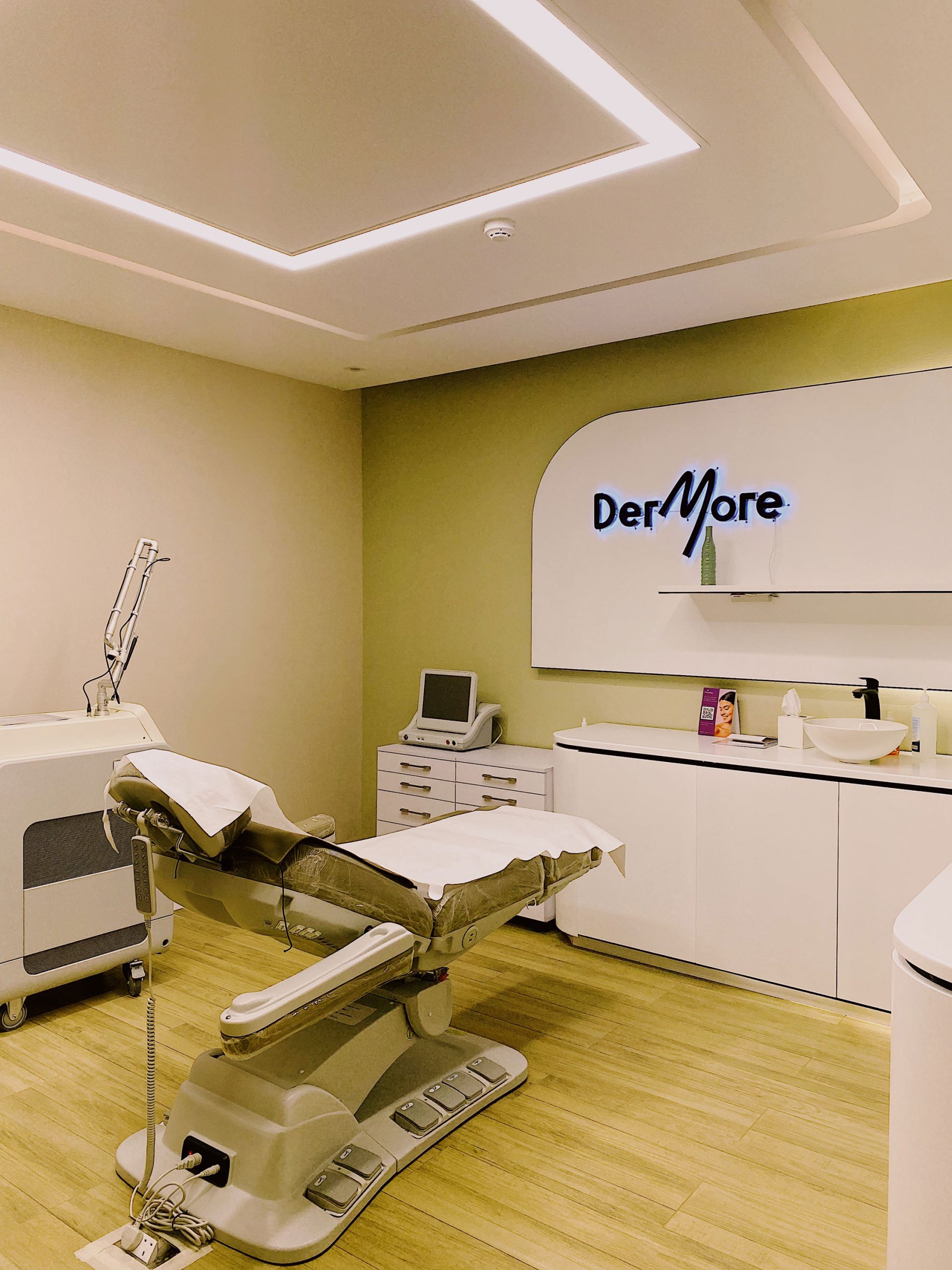 Dermore-Clinic-01