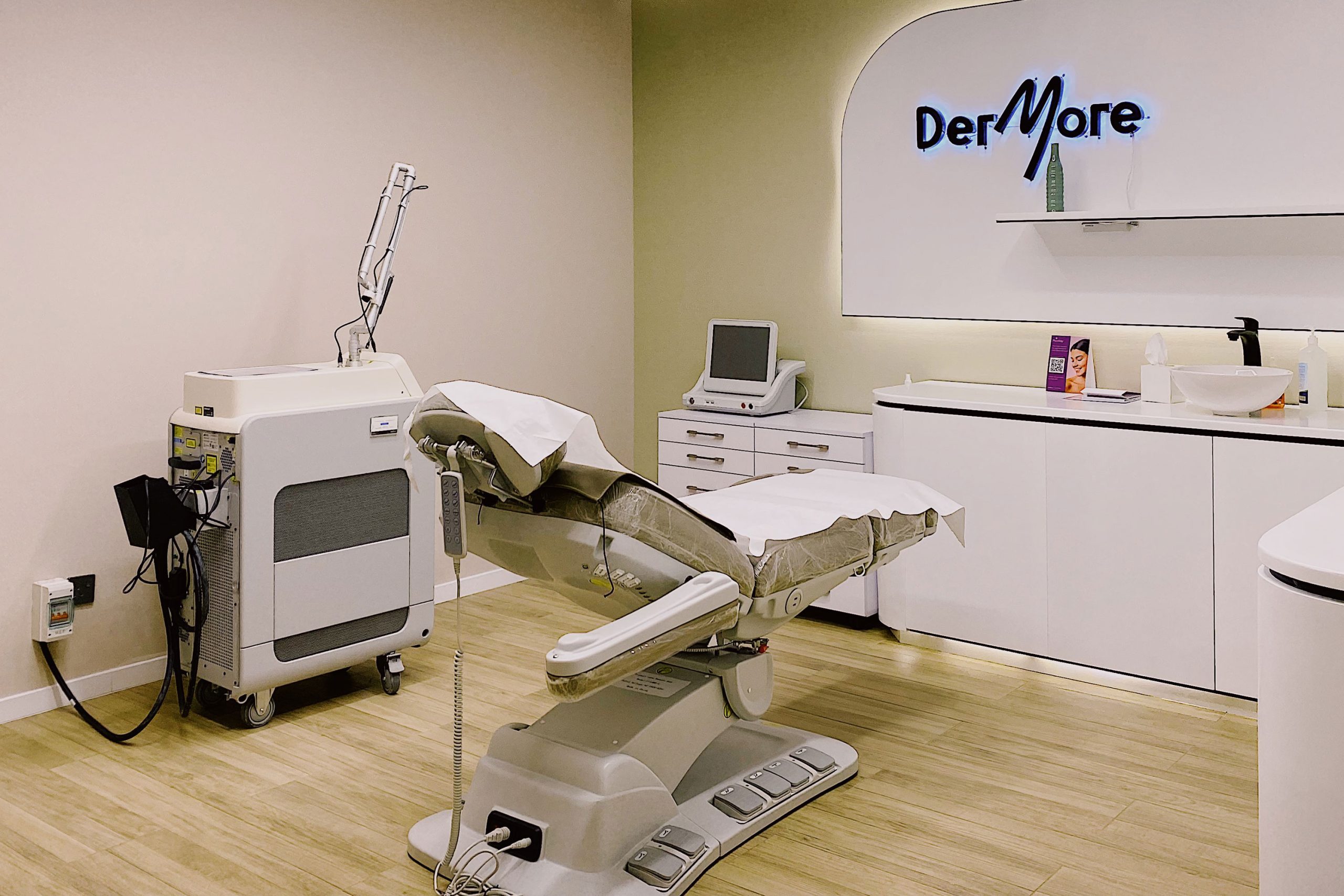 Dermore-Clinic-02